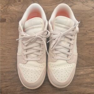 Nike Cream Sneakers Classic Minimalist Design